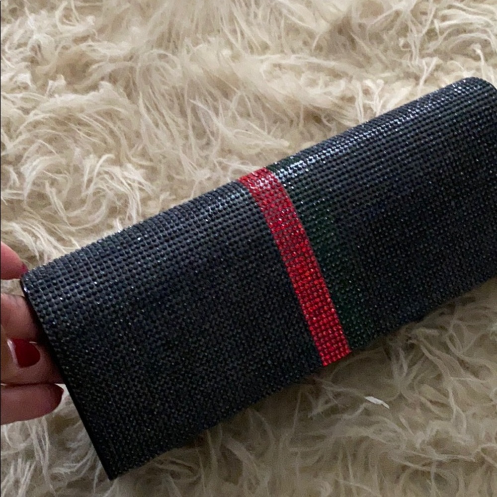 Clutch style purse